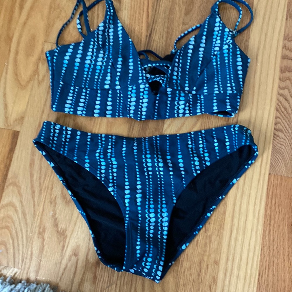 CUPSHE blue patterned swim set